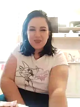 Snapshot of AdelinaJude chatting on 02.01.25 AdelinaJude online show from 02.01.25