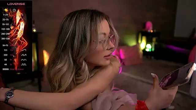 KylieJoyce online show from 02.23.25