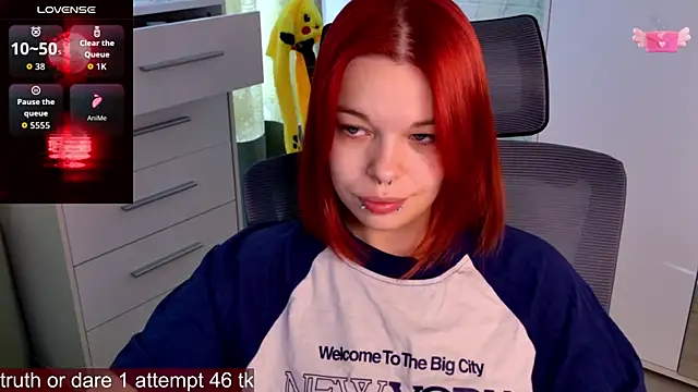 Snapshot of ValBae chatting on 07.14.26 ValBae online show from 07.14.26