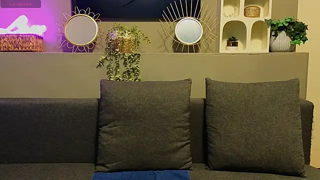 Snapshot of AyreenMoore chatting on 12.09.24 AyreenMoore online show from 12.09.24