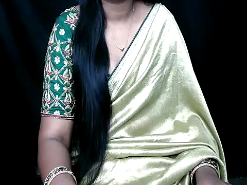 Snapshot of shila20 chatting on 05.20.26 shila20 online show from 05.20.26