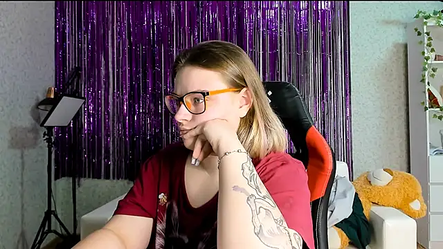 Seductive She Wolf online show from 03.20.25