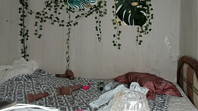 Seductive She Wolf online show from 09.11.25