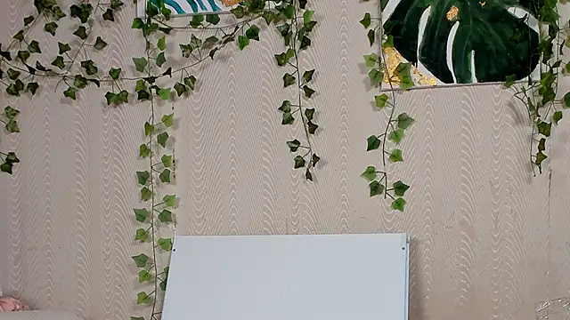 Seductive She Wolf online show from 09.23.25