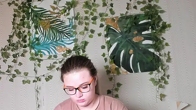 Seductive She Wolf online show from 10.06.25