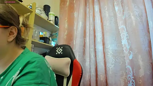 Seductive She Wolf online show from 04.06.26