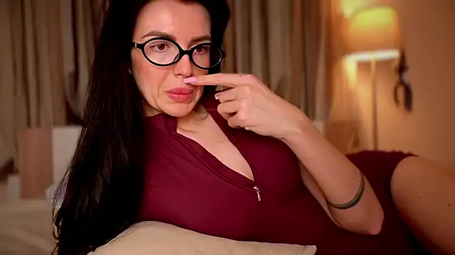 Snapshot of Wonder_Power chatting on 11.10.25 Wonder Power online show from 11.10.25