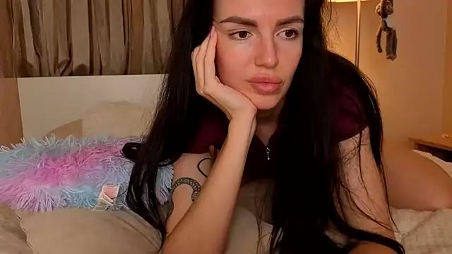 Snapshot of Wonder_Power chatting on 11.11.25 Wonder Power online show from 11.11.25