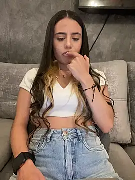 AbyThompson online show from 03.06.25