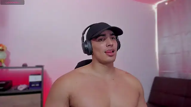 JamesGraay online show from 10.04.25