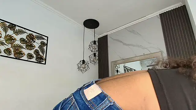 ashley lemus online show from 02.18.25