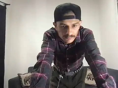 Snapshot of HorrorotikA chatting on 03.31.26 HorrorotikA online show from 03.31.26