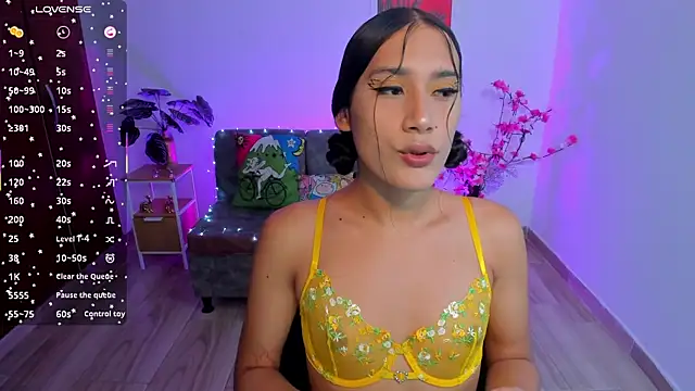 Snapshot of CamilaHarperr_ chatting on 07.05.26 CamilaHarperr online show from 07.05.26