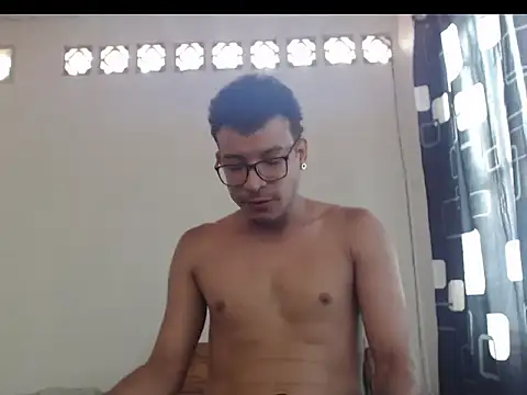 Snapshot of CharlesLeeRay chatting on 10.27.25 CharlesLeeRay online show from 10.27.25