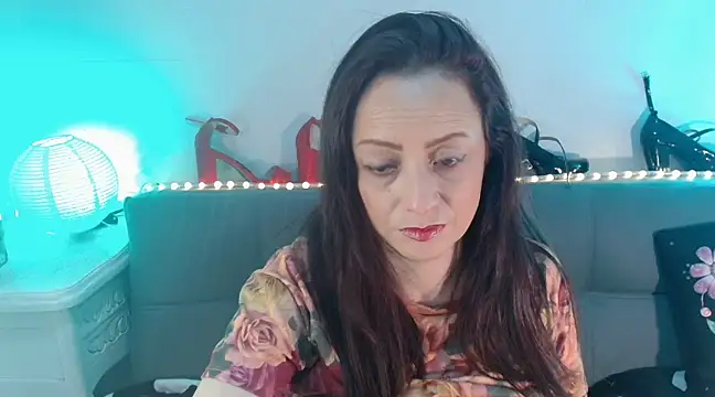 catalinamommyx online show from 01.31.25