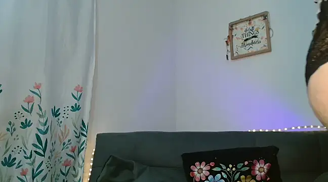 catalinamommyx online show from 03.18.25