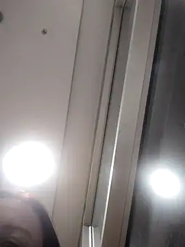 catalinamommyx online show from 10.17.25