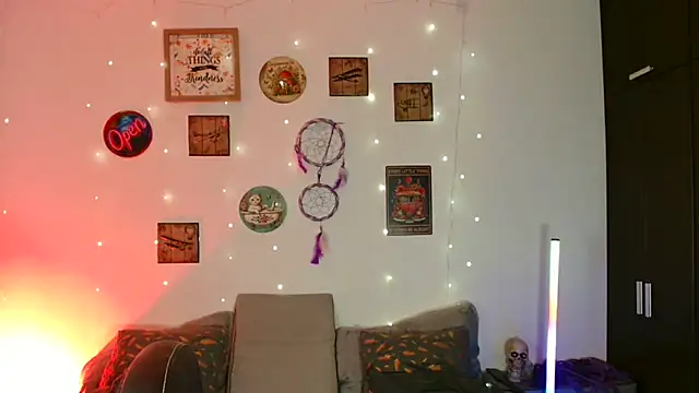 catalinamommyx online show from 11.11.25