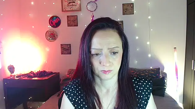 Snapshot of catalinamommyx chatting on 06.16.26 catalinamommyx online show from 06.16.26