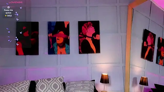 Elizabeth Santos online show from 11.25.25