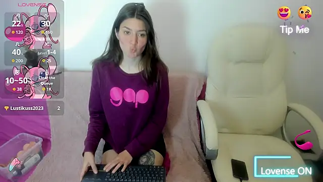 Tesa cute online show from 10.22.25