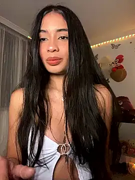 Snapshot of lina_pink chatting on 01.03.25 lina pink online show from 01.03.25