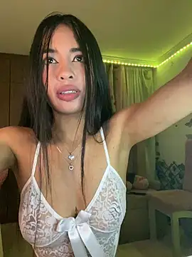 Snapshot of lina_pink chatting on 03.16.25 lina pink online show from 03.16.25