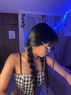 Snapshot of lina_pink chatting on 10.09.25 lina pink online show from 10.09.25