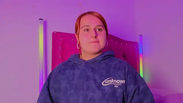 evy orange1 online show from 12.03.25