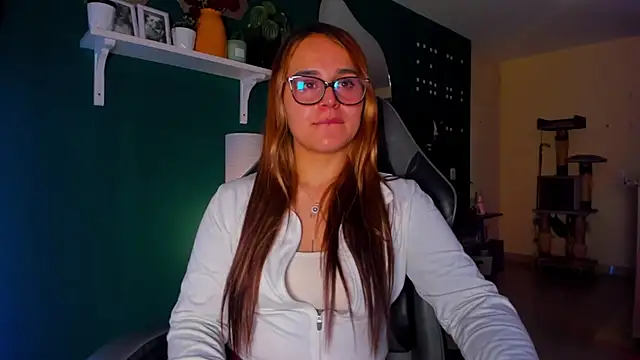 Snapshot of evy_orange1 chatting on 07.02.26 evy orange1 online show from 07.02.26