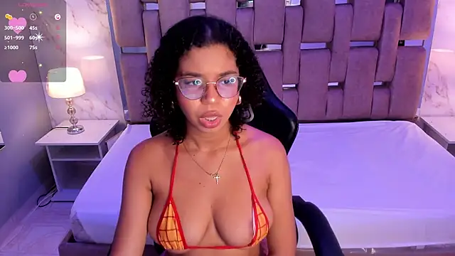 Snapshot of MilaHall_ chatting on 03.17.25 MilaHall online show from 03.17.25