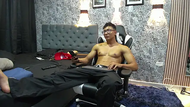 chriss jones1 online show from 09.23.25