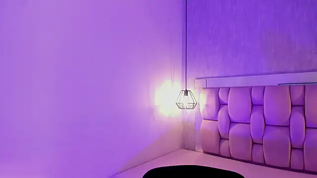 Snapshot of Roxie-Summers11 chatting on 06.21.26 Roxie-Summers11 online show from 06.21.26