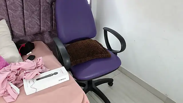 Penelope Fox14 online show from 11.05.25