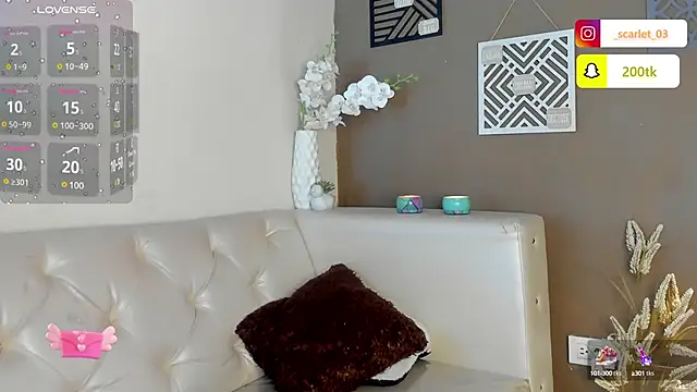 Snapshot of Scarlet_03 chatting on 01.04.25 Scarlet 03 online show from 01.04.25