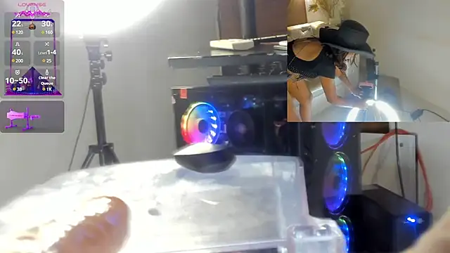 Snapshot of Scarlet_03 chatting on 01.17.25 Scarlet 03 online show from 01.17.25