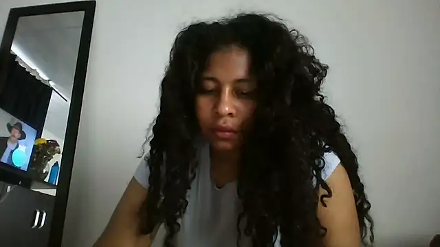 Ivon-09 online show from 10.10.25