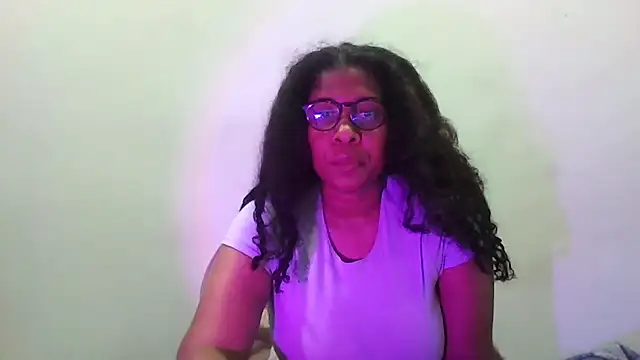 Ivon-09 online show from 10.15.25