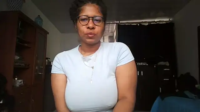 Ivon-09 online show from 10.19.25