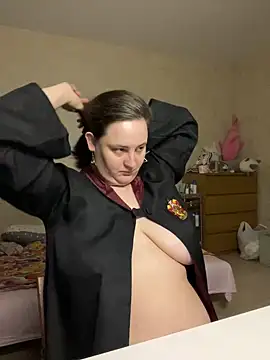 hungry1bunny online show from 04.17.26