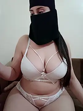 Snapshot of Arabic-Rose chatting on 04.11.26 Arabic-Rose online show from 04.11.26