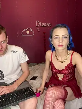 Snapshot of Lilythepinkgirl chatting on 12.13.24 Lilythepinkgirl online show from 12.13.24