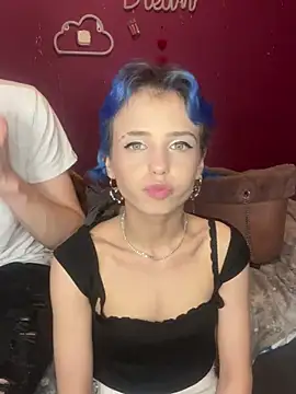 Snapshot of Lilythepinkgirl chatting on 12.23.24 Lilythepinkgirl online show from 12.23.24