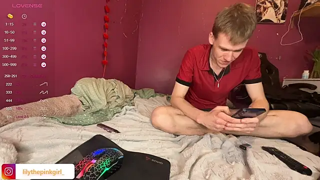Snapshot of Lilythepinkgirl chatting on 02.14.25 Lilythepinkgirl online show from 02.14.25