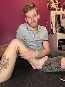 Snapshot of Lilythepinkgirl chatting on 03.16.25 Lilythepinkgirl online show from 03.16.25