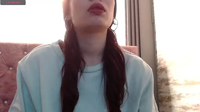  yuyi online show from 12.02.25