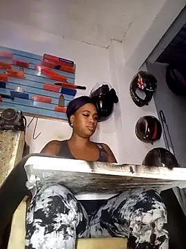 nahiarapalmer19 online show from 01.30.25