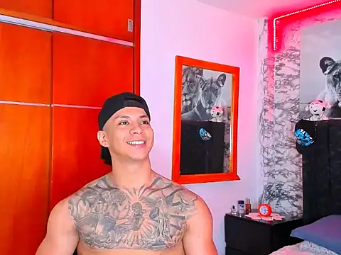 Snapshot of Aaron_Toy chatting on 01.12.26 Aaron Toy online show from 01.12.26