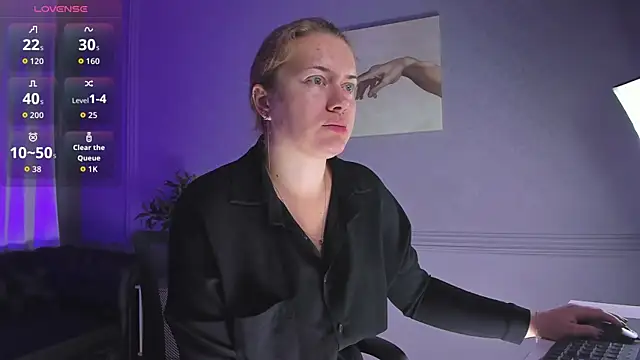 Snapshot of Ariell_Margot_ chatting on 10.21.25 Ariell Margot  online show from 10.21.25
