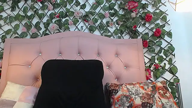 Snapshot of ElizabethSweet_ chatting on 04.30.26 ElizabethSweet online show from 04.30.26